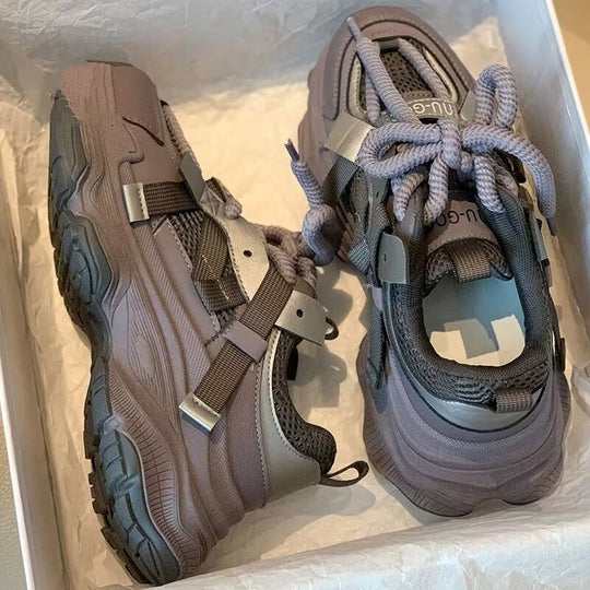 Damen Sportliche Sneaker mit atmungsaktiven Mesh-Elementen und innovativem Design EB