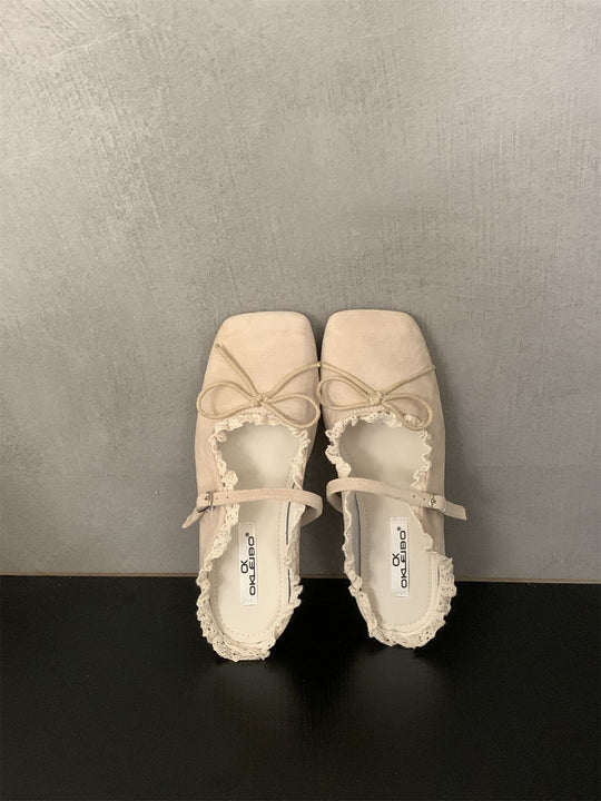 Damen elegante Ballerinas mit zartem Riemchen und Spitzenbesatz EB