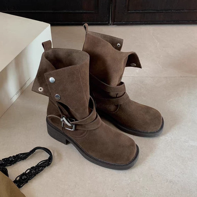 Damen Leder Stiefeletten mit dekorativem Riemen und robustem Blockabsatz EB