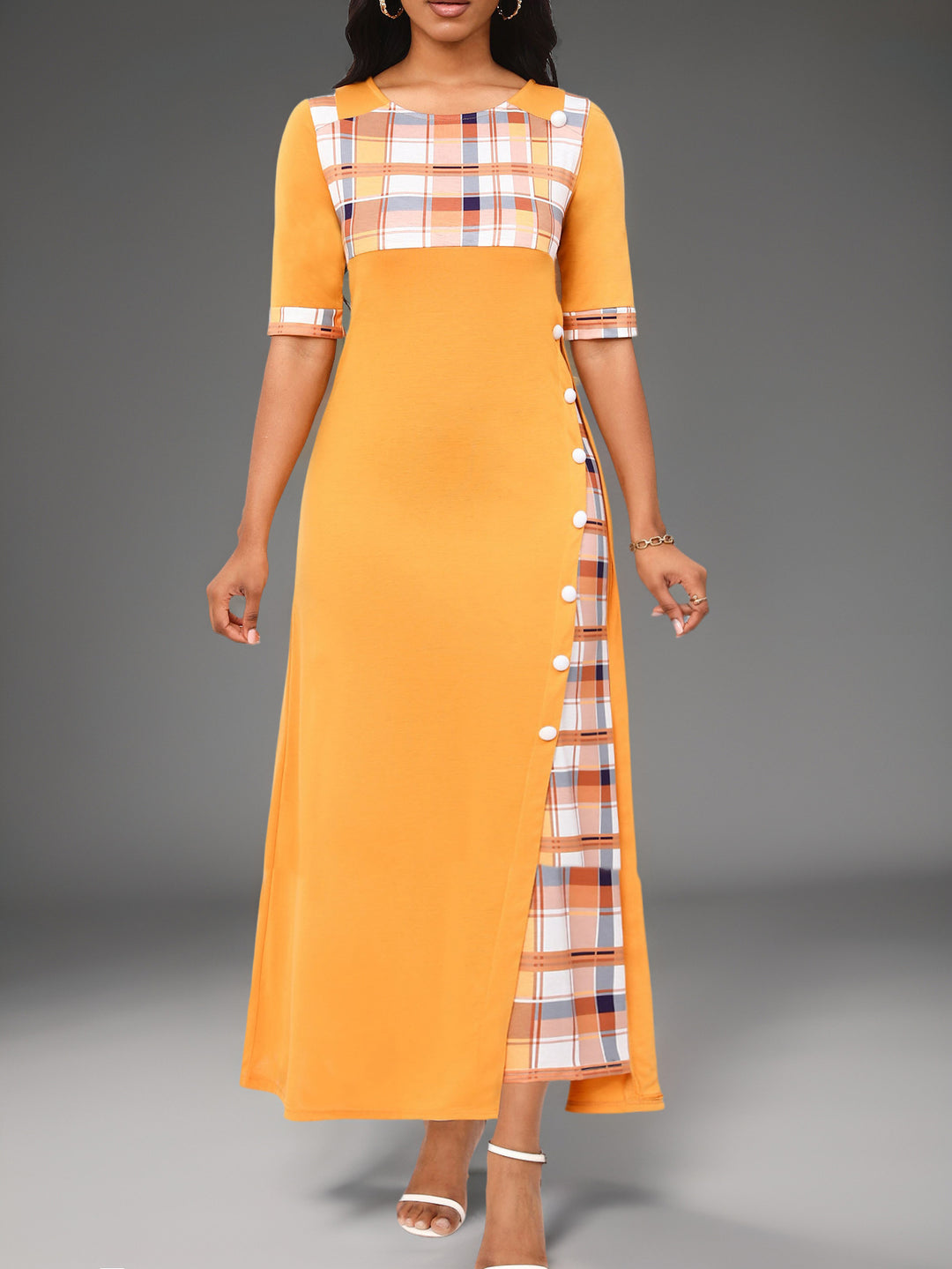 Damen Maxi-Kleid mit modischem Karomuster und geschmackvollen Knopfdetails EB