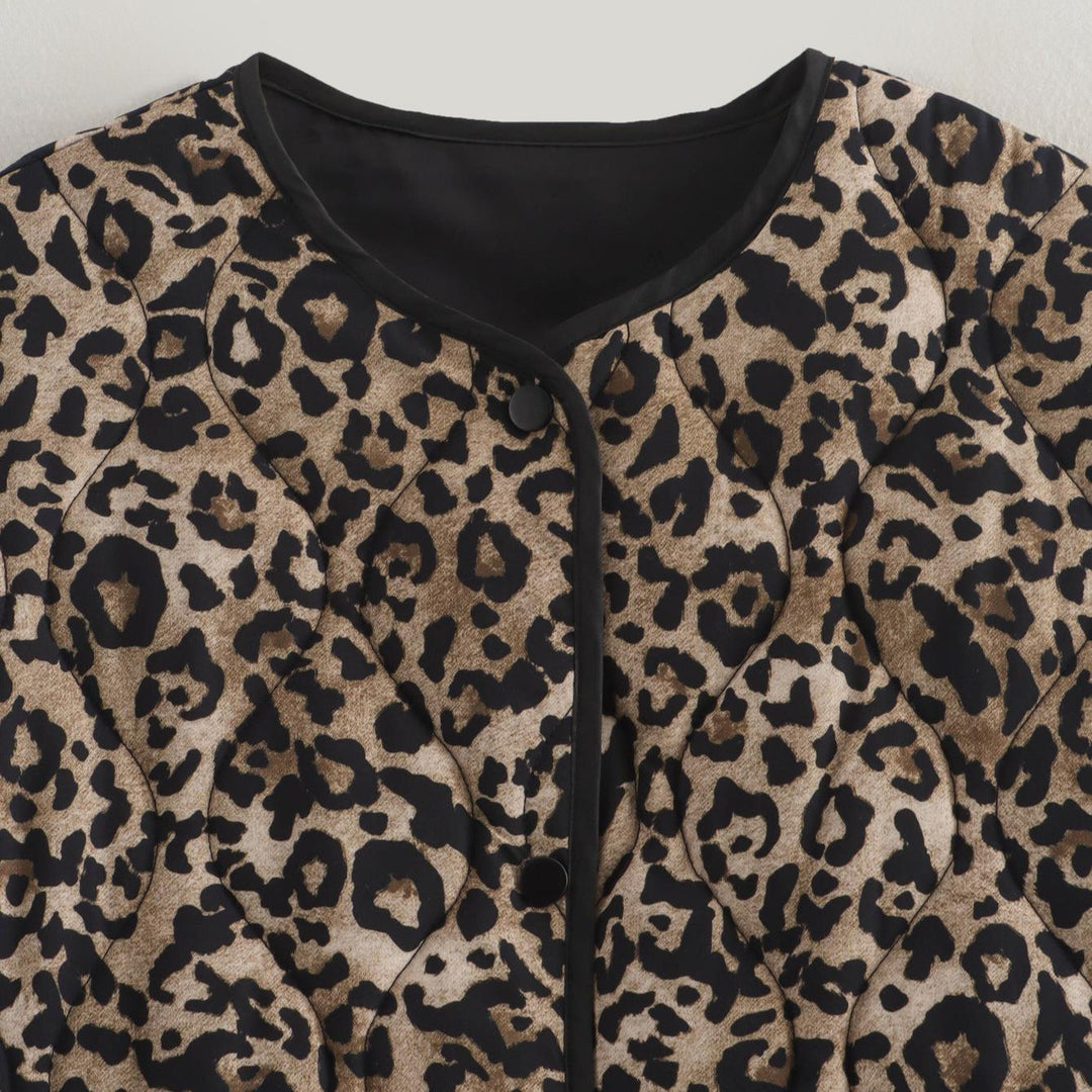 Damen Steppjacke mit modernem Leo-Print und praktischen Taschen EB