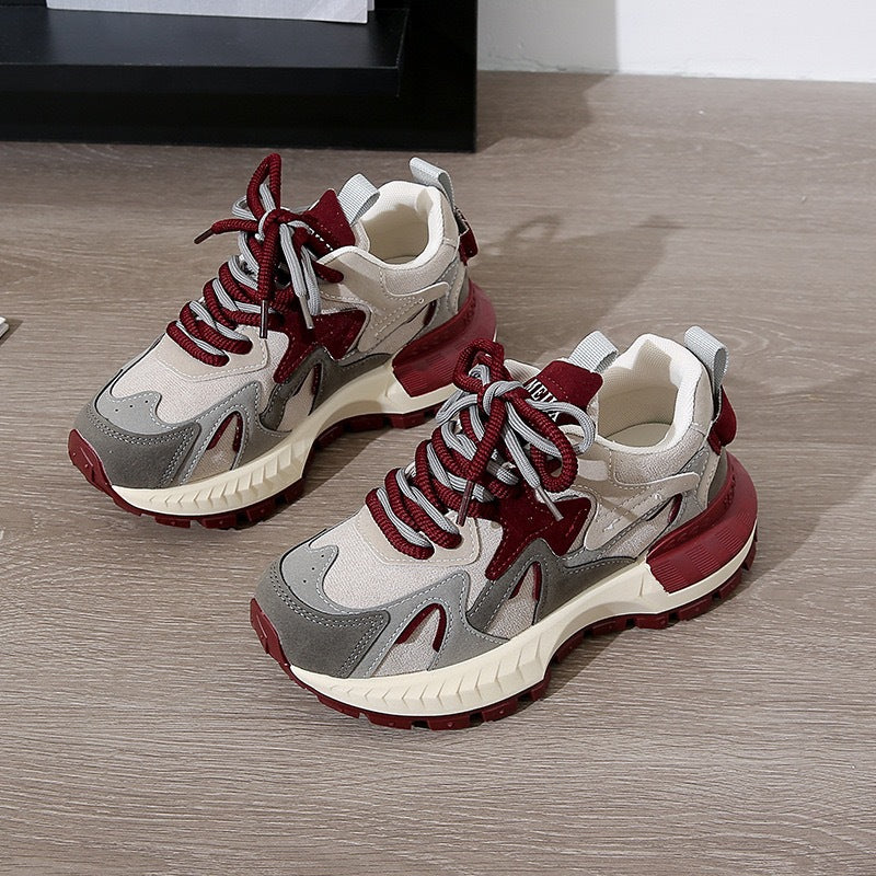 Damen Sportliche Sneakers mit trendigem Design von EB