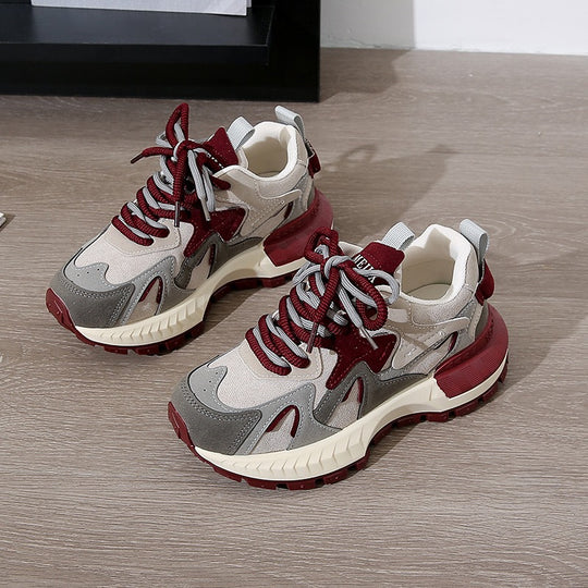 Damen Sportliche Sneakers mit trendigem Design von EB