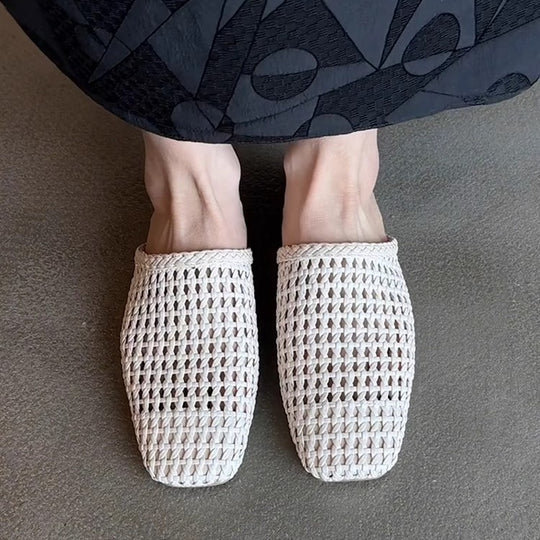 Damen Bequeme, handgewebte Pantoletten in modernem Design EB