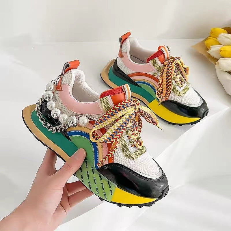 Damen Sportliche Sneakers mit modischem Ketten- und Perlenschmuck EB