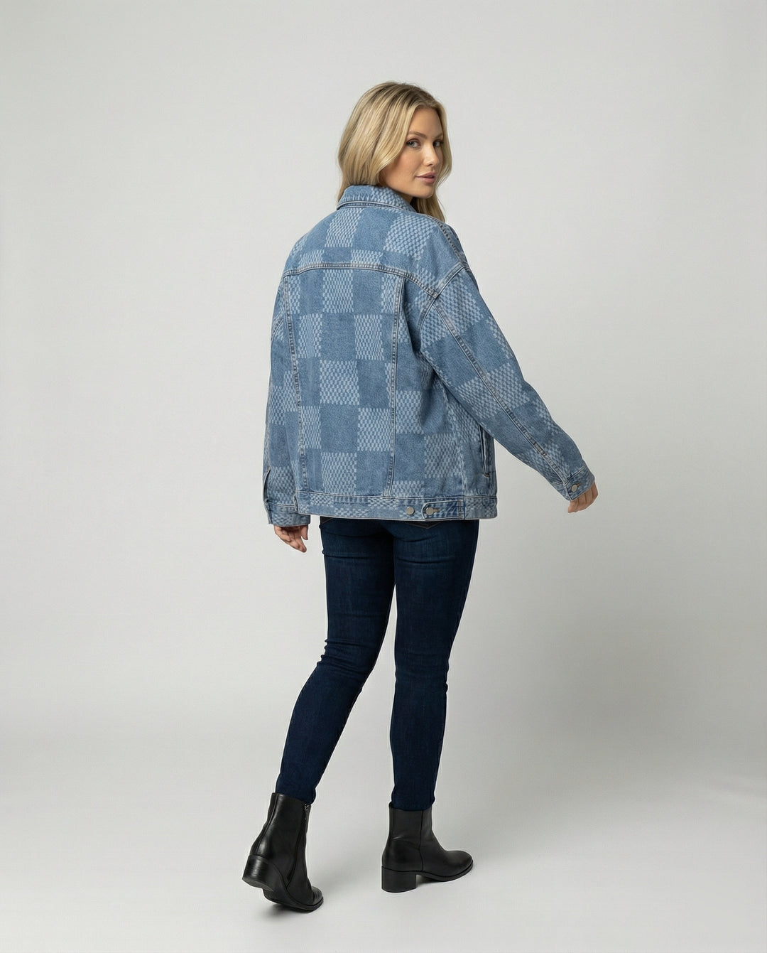 Damen Jeansjacke im Schachbrettmuster mit weit geschnittener Passform und urbaner Optik EB