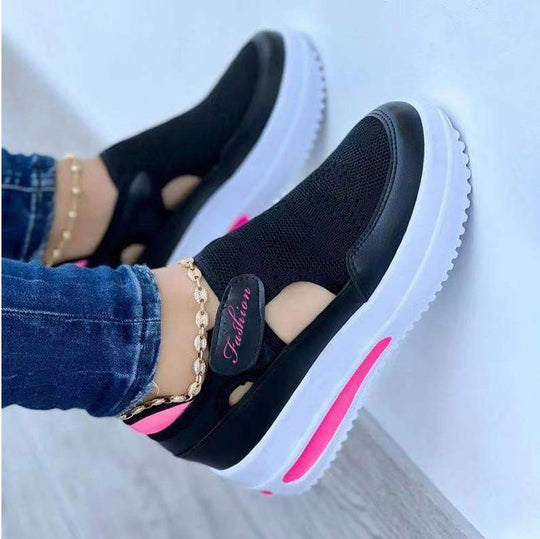 Damen Slip-On Keil-Sneaker mit luftiger Strickoberseite, Cut-Out-Details und Klettverschluss EB