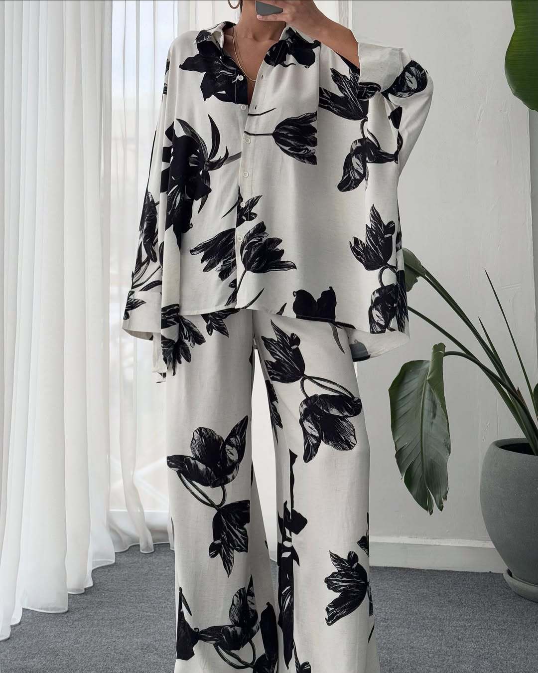 Damen Lässiges und elegantes Blusenset mit floralem Muster EB