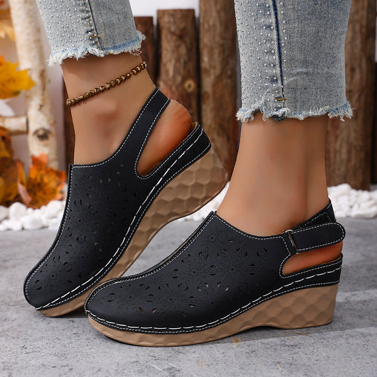 Damen Wedge-Clogs mit perforiertem Design und elastischem Einsatz EB