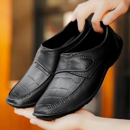 Herren Komfortable Leder Slipper mit leichtem Klettverschluss EB