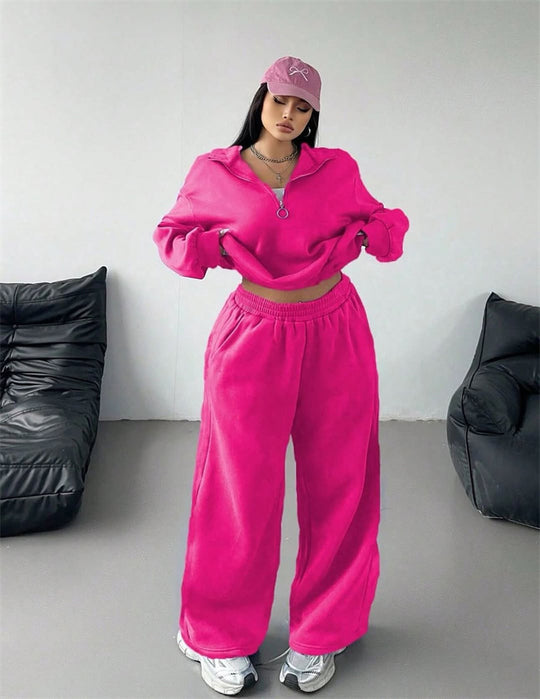 Damen Samt-Cropped-Ziphoodie und weit geschnittene High-Waist Palazzo-Jogginghose Eichborn Berlin