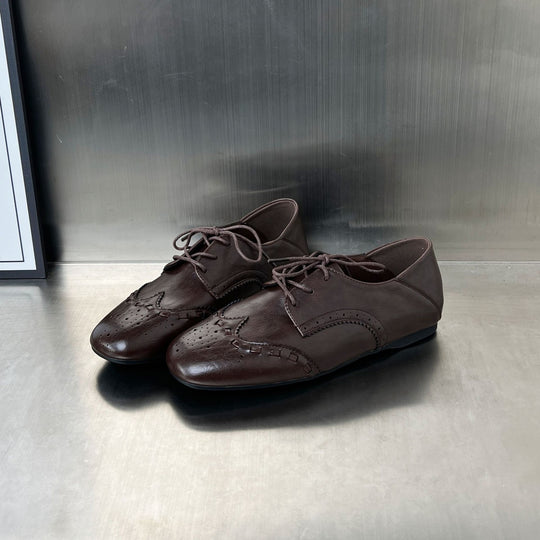 Damen Elegante Leder Schnürschuhe mit Lochmuster und komfortabler Innensohle EB