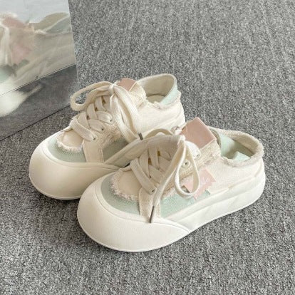 Damen Sneakers im modernen Design mit verspielten Elementen EB