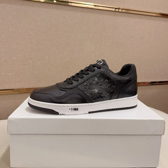 Damen Sportschuhe mit modernem Obermaterial und atmungsaktiver Innensohle EB