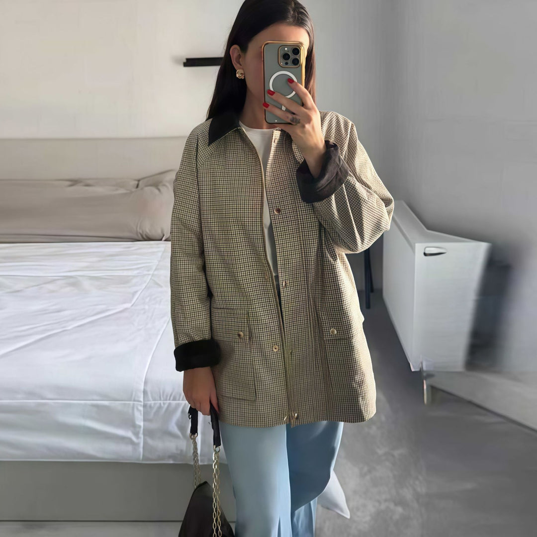 Damen Karierte Utility-Jacke mit modernem Schnitt und praktischen Taschen EB