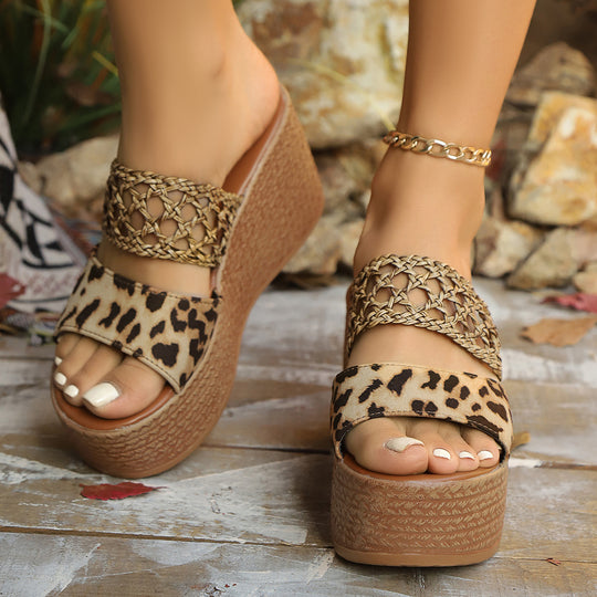 Damen Wedge-Sandalen mit geflochtenen Detail EB