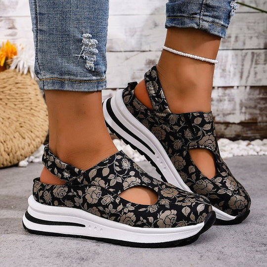 Damen Sportliche Sandaletten mit floralem Schnitt und rutschfester Sohle EB