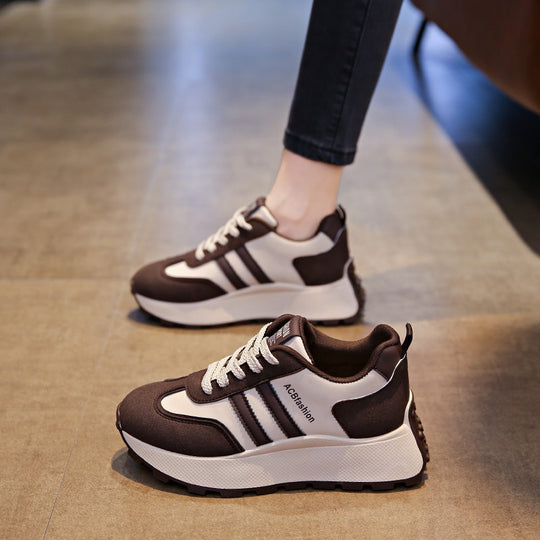Damen Urbaner Freizeitsneaker mit dämpfendem Sohlenprofil und modischem Design EB