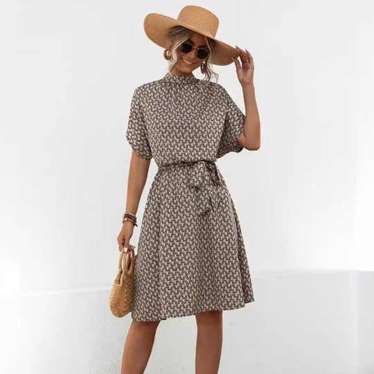 Damen Bogenmuster Kleid mit hohem Kragen und Bindegürtel EB