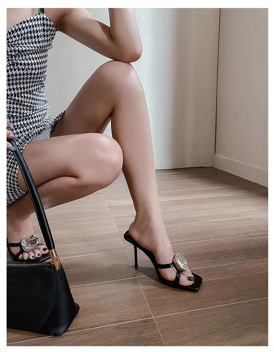 Damen elegante High Heels mit funkelndem Schmuckdetail EB