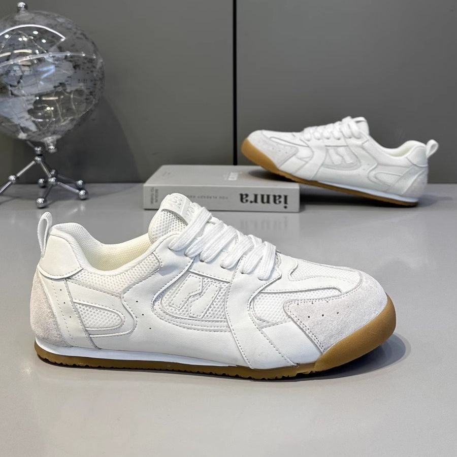 Damen Sportliche Sneakers mit atmungsaktiver Mesh-Oberfläche und flexiblem Sohlenprofil EB