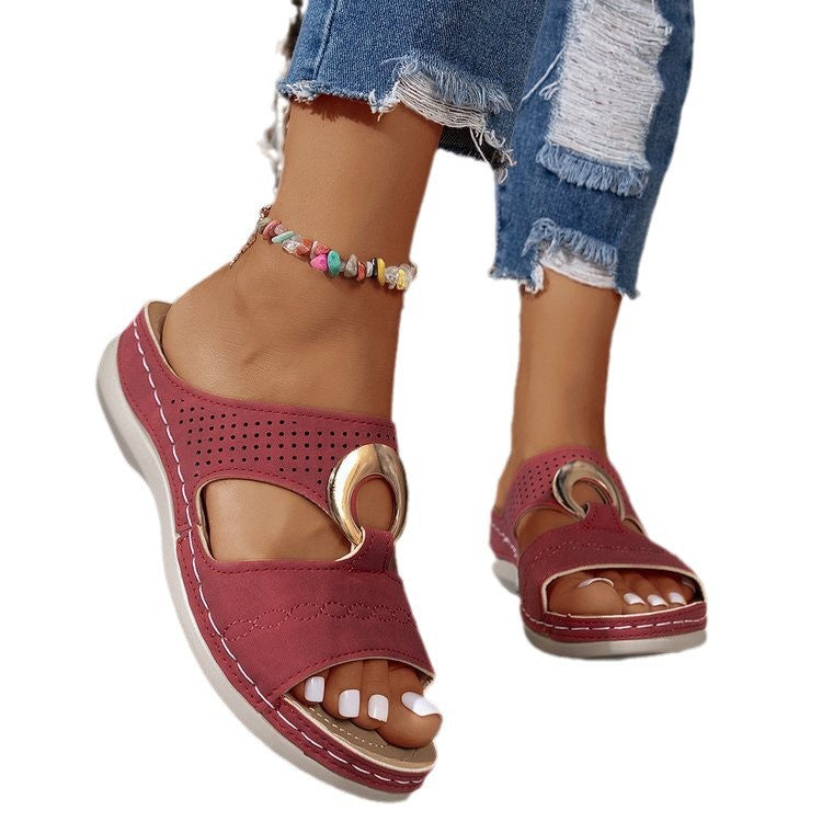Damen Komfortable Clogs mit modischen Perforationen und geschmücktem Riemen EB