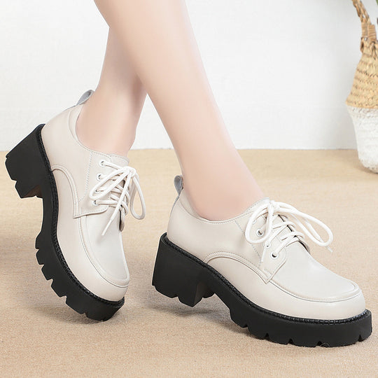 Damen Schnürschuhe mit robustem Blockabsatz und modischem Schnitt EB