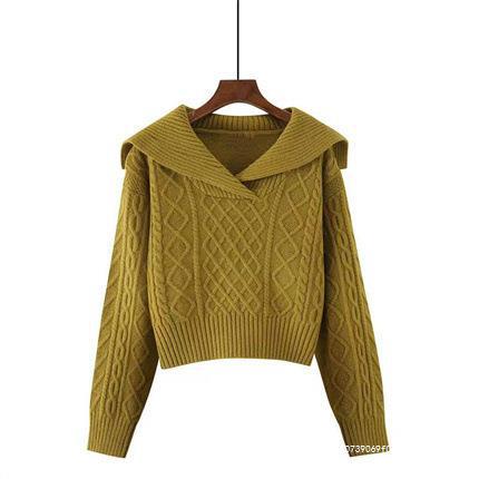 Damen Strickpullover mit weitem Kragen und raffiniertem Zopfmuster EB