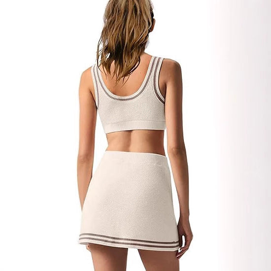 Damen Sport-Set mit figurbetontem Crop-Top und Minirock EB
