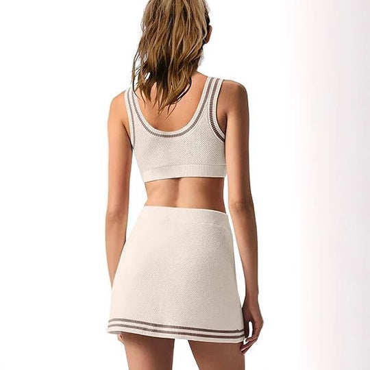 Damen Sport-Set mit figurbetontem Crop-Top und Minirock EB