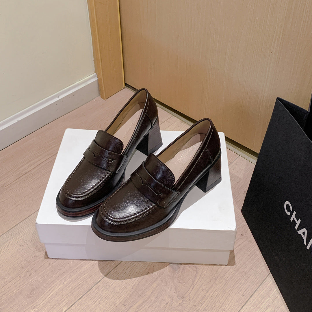 Damen Mokassin-Pumps mit blockiertem Absatz und modischem Lederlook EB
