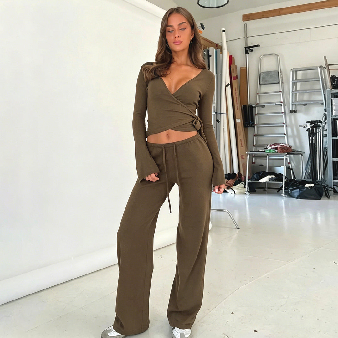 Damen nan Wickel-Cropped-Top mit tiefem V‑Ausschnitt, taillierter Wickelform und langen Glockenärmeln EB