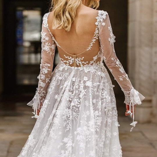 Damen Elegantes Hochzeitskleid mit floralen Spitzenapplikationen und tiefem V-Ausschnitt EB