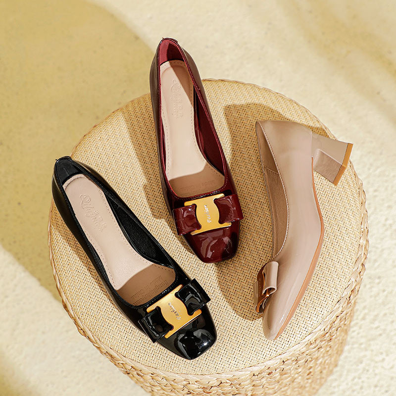 Damen elegante Pumps mit geschmackvollem Schmuckdetail EB