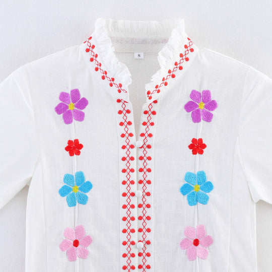Damen Bluse mit bunten Stickereien und romantischem Rüschendesign EB
