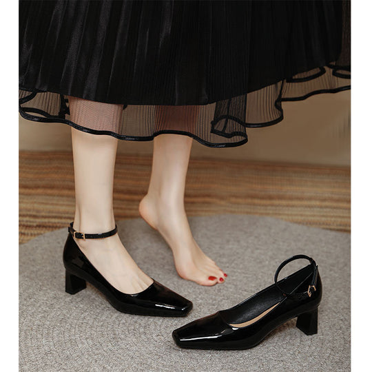 Damen elegante Lackleder Pumps mit komfortablem Blockabsatz EB