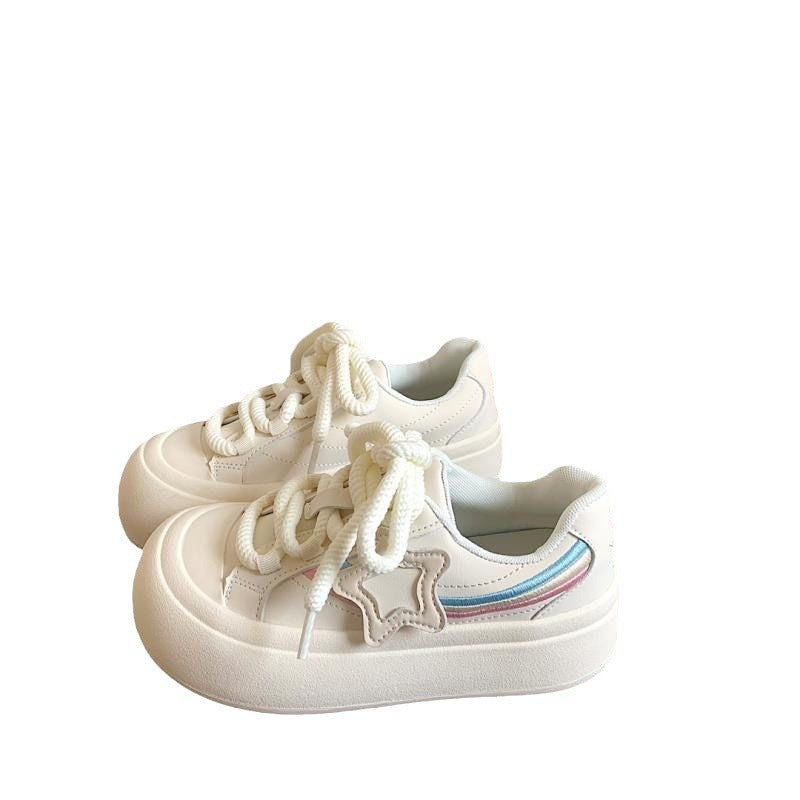 Damen Sneakers mit modernen Stern-Applikationen und komfortabler Plateausohle EB
