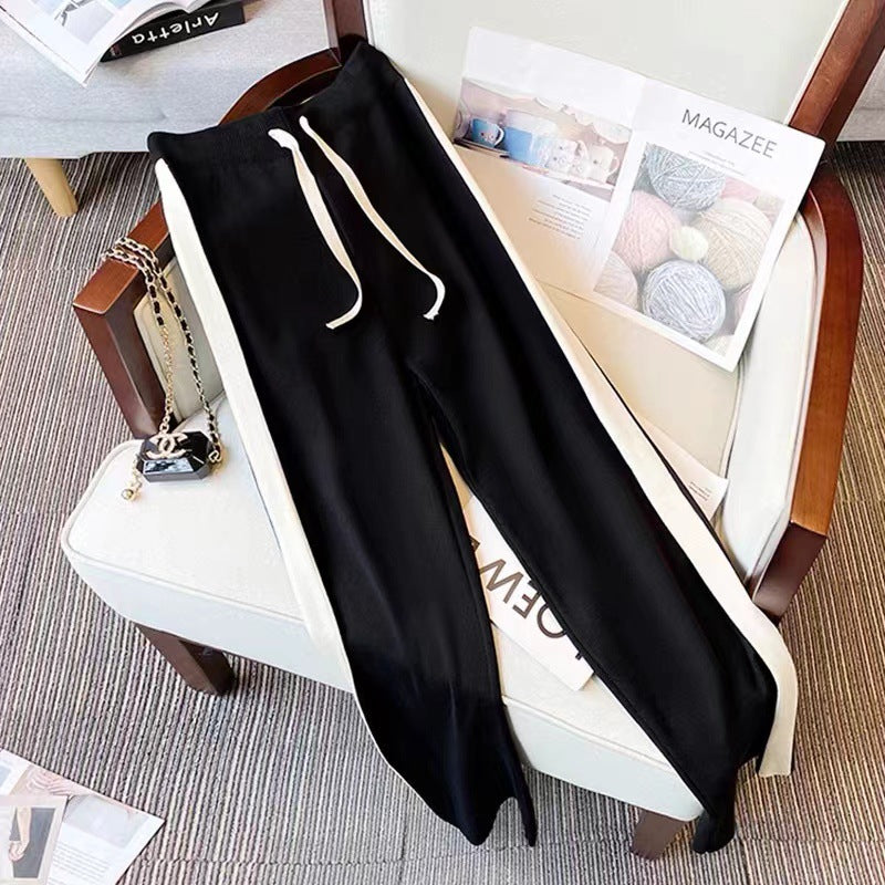 Damen modisches Strickensemble mit dekorativen Knöpfen und Kontrastdetails EB