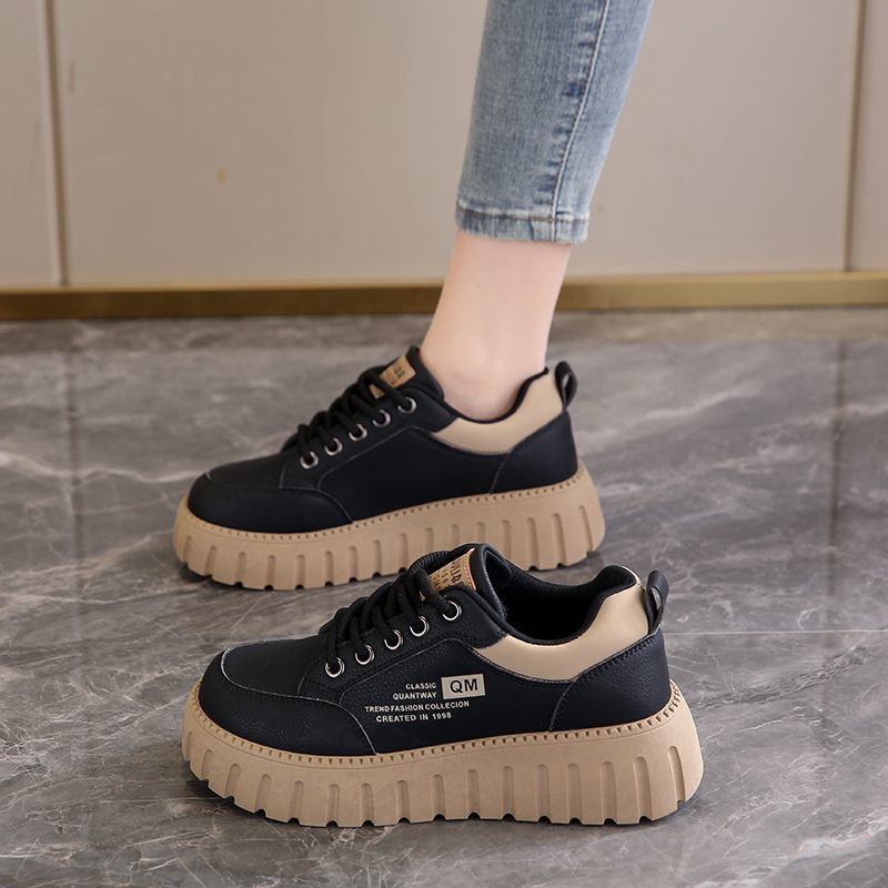 Damen Sneakers mit trendgerechter Plateau-Sohle EB