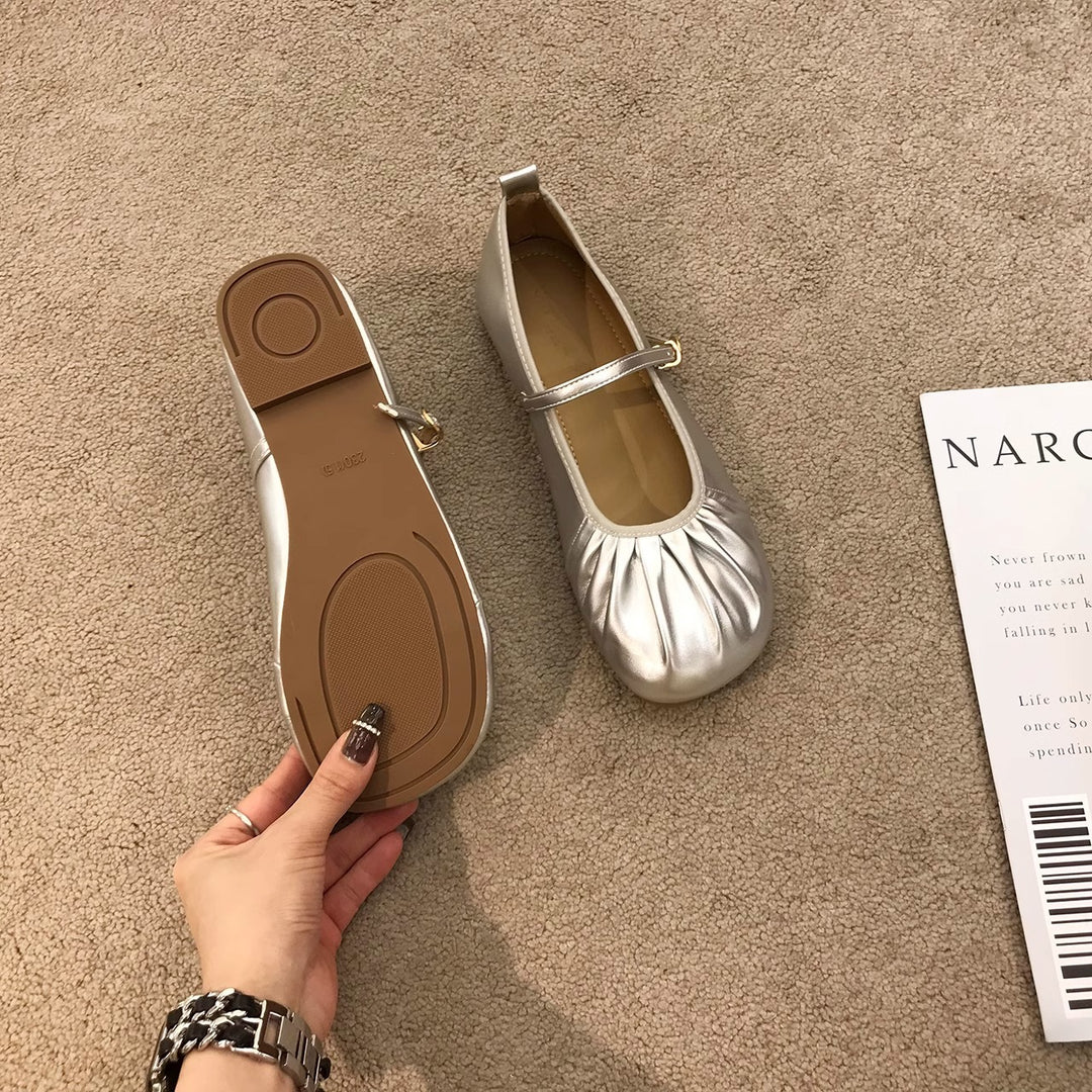 Damen Ballerinas mit modischem Riemchen und femininer Faltenoptik EB
