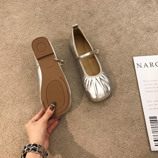 Damen Ballerinas mit modischem Riemchen und femininer Faltenoptik EB
