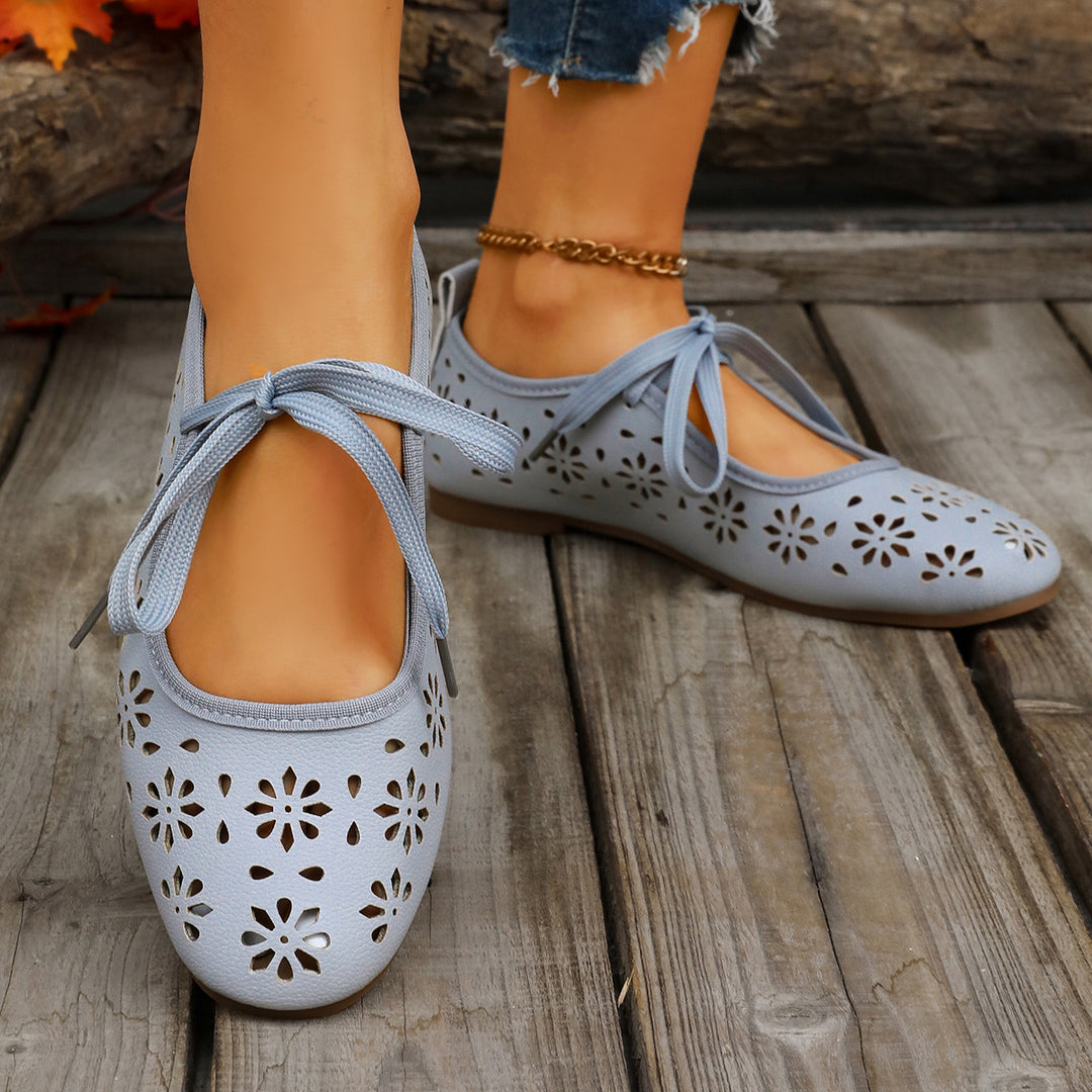 Damen Ballerinas mit perforiertem Blumenmuster und komfortablem Fußbett EB