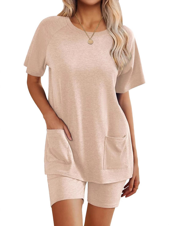 Damen Loungewear-Set mit angenehm weitem Schnitt und praktischen Taschen EB