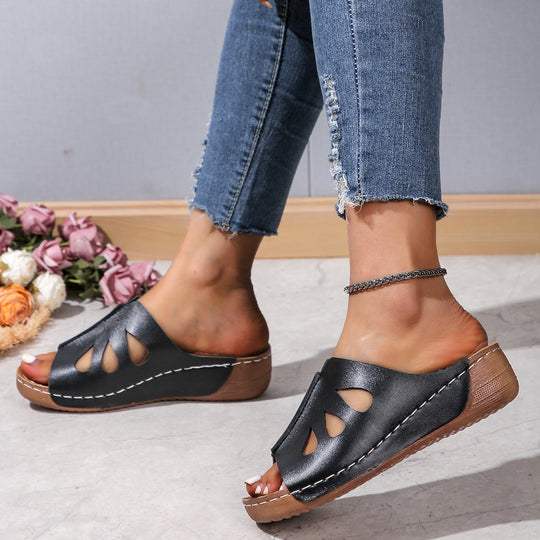 Damen komfortable Pantoletten mit luftigem Design EB