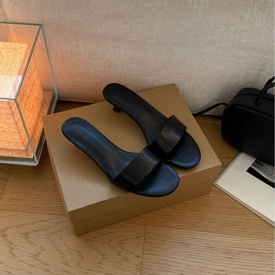 Damen Elegante und zeitlose Sandalen mit niedrigem Absatz EB