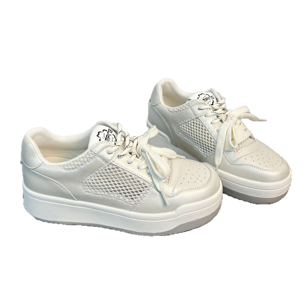 Damen Sportliche Sneakers mit luftiger Netz- und Lederkombination EB