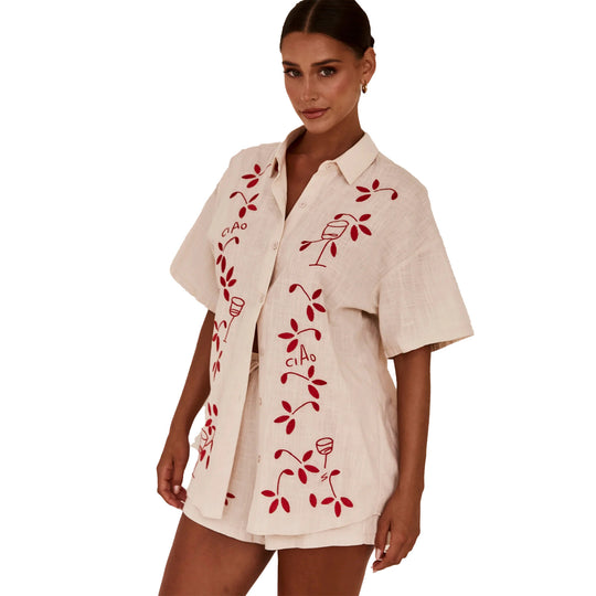 Damen Luftiges Kurzarmhemd und Shorts Set mit floralem Stickdesign EB