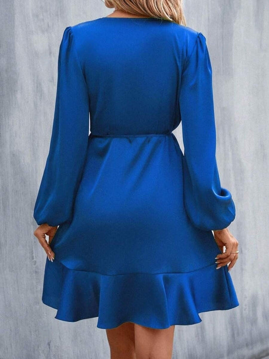 EB | V-Ausschnitt Kleid Satin Taille Eng Niedrig Ausschnitt Lässig Midi Kleid Süß Frauen Kleidung