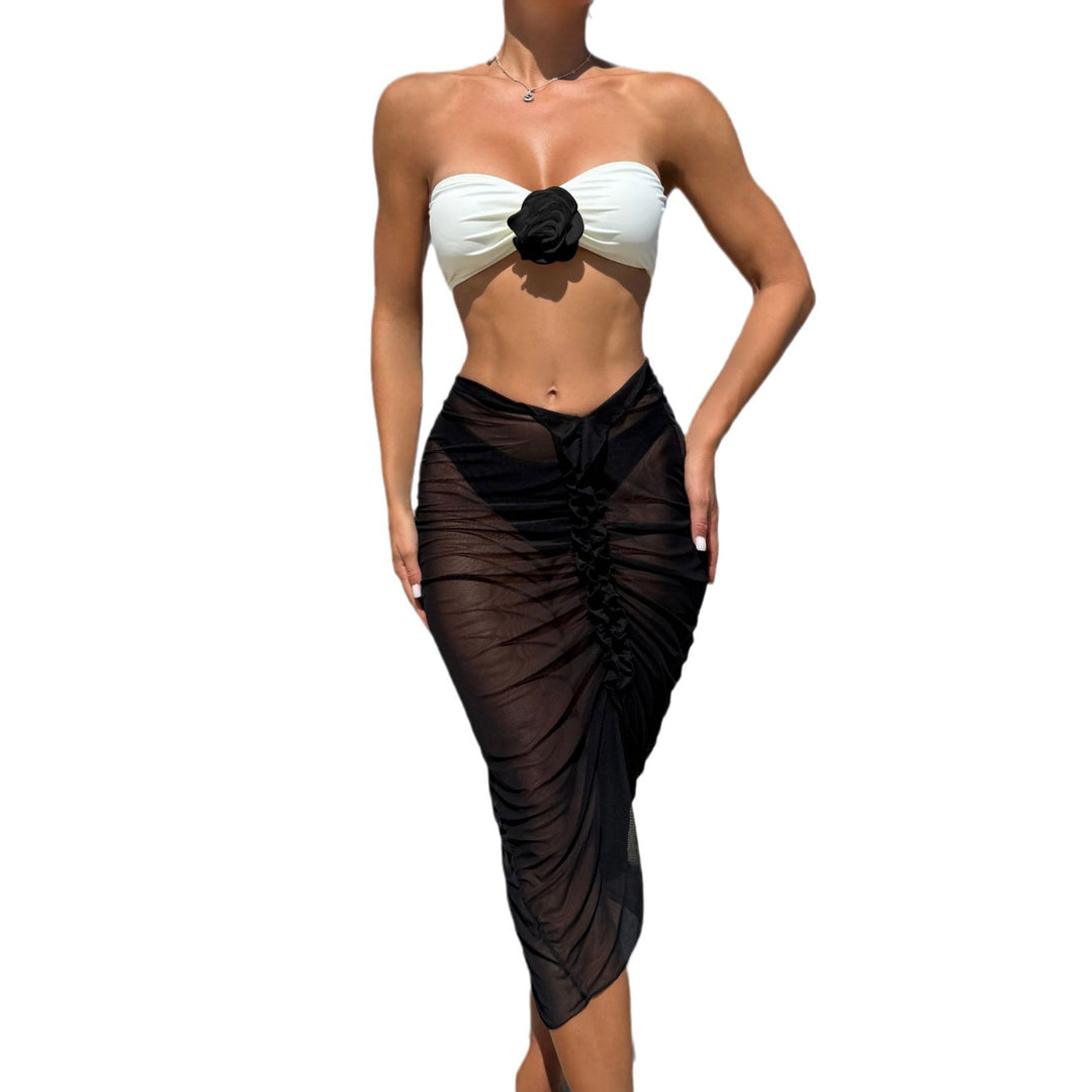 Damen Bikini-Set mit schicker Röschenapplikation und raffiniertem Wickelrock EB
