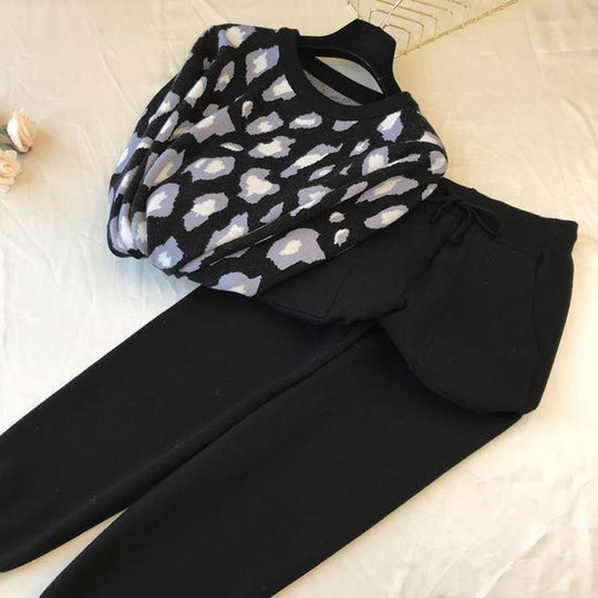 Damen stylisches Freizeitstrickset mit hohem Kragen EB